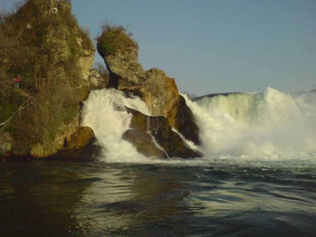 tehat itt van elottunk,