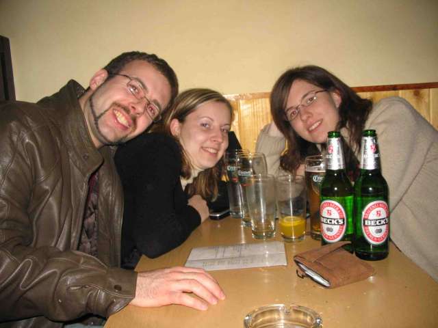 egy s�r nem s�r,k�t s�r f�l s�r.. 