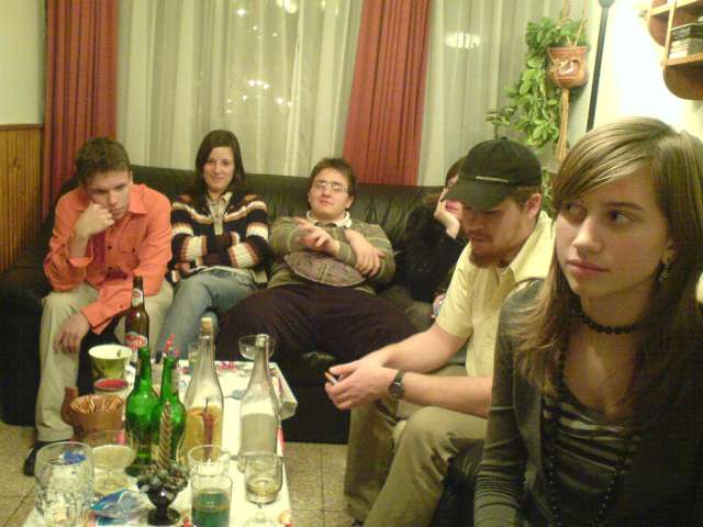 ugy latom belassultunk