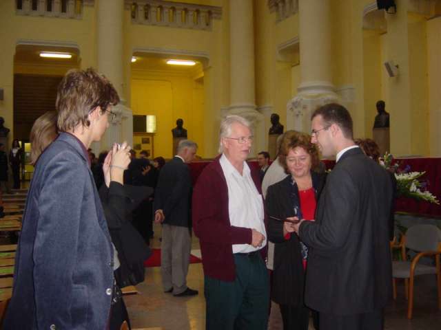 es akkor gratulaltak..