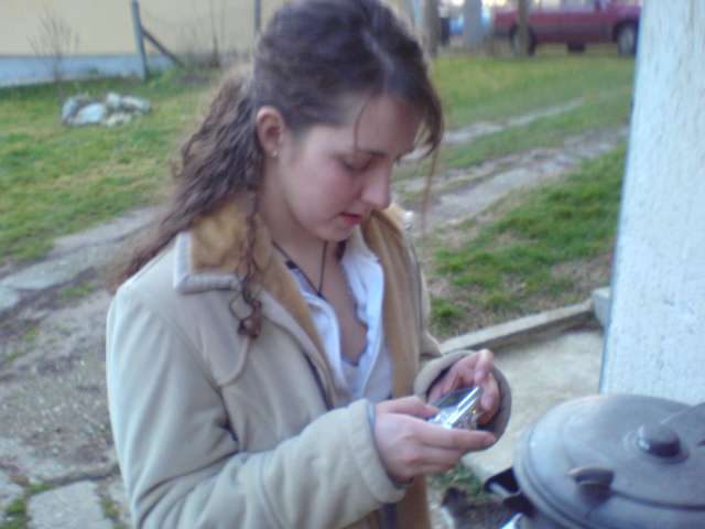 a Marcsi meg telen, otthon..