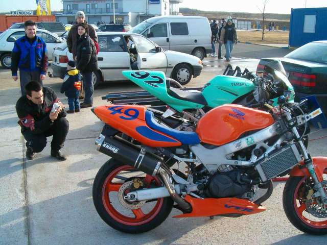 h�t igen. �n a vtr-emet otthon hagytam. m�s nem f�ltette..