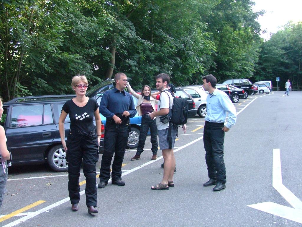 neha orulunk ha megallhatunk mar egyet mozogni, enni-inni..