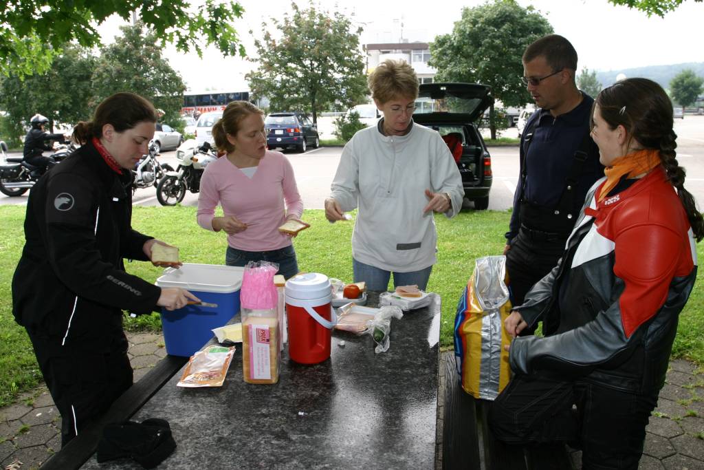 egy jellemzo pikni valahol, hozott kajabol