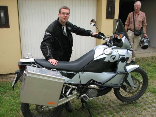 bucsukep rolam, Nagykanizsa-Basel tavolsag 980 km, 12 ora folyamatos motorozas. az utobbi hetekben negyszer megtettem