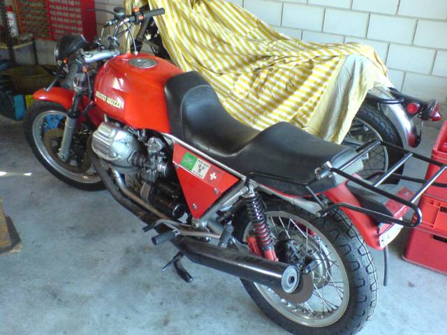 van itt egy Moto-Guzzi is