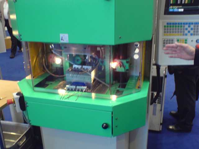 itt szokatlan helyzetu a szerszam