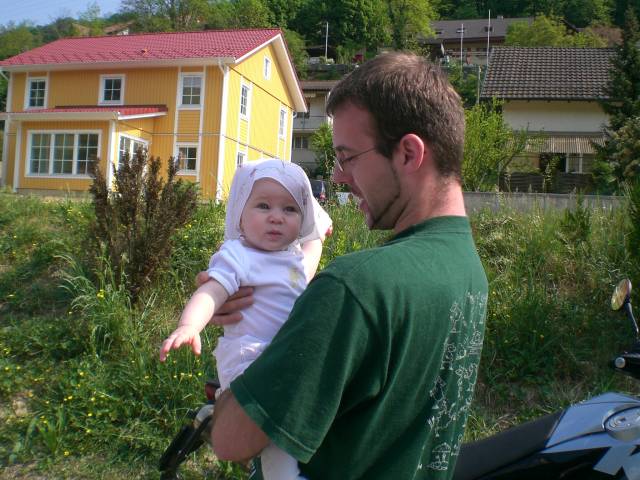 a bacsi kezeben se sirunk..
